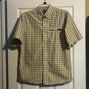 Eddie Bauer men’s plaid short sleeve button down shirt size medium